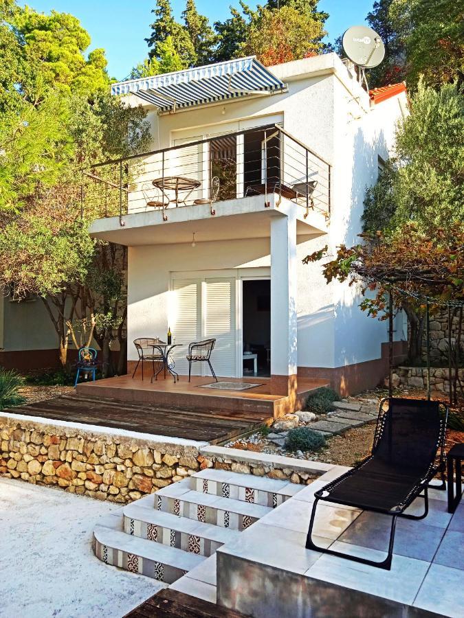 Quercus Apartment Stara Baska Exterior photo