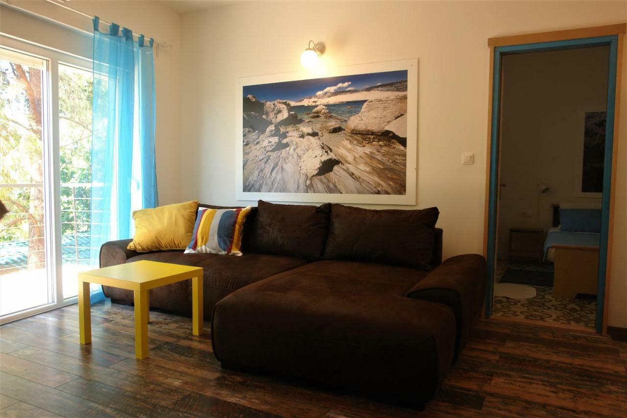 Quercus Apartment Stara Baska Exterior photo